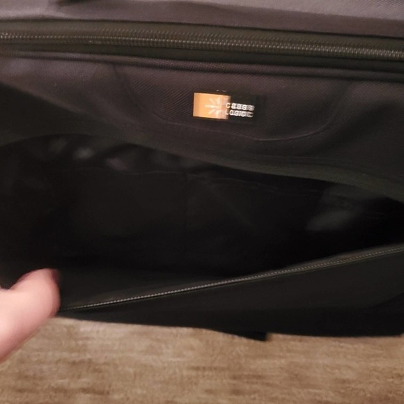 Case Logic 15.6 laptop bag - Picture 7 of 8